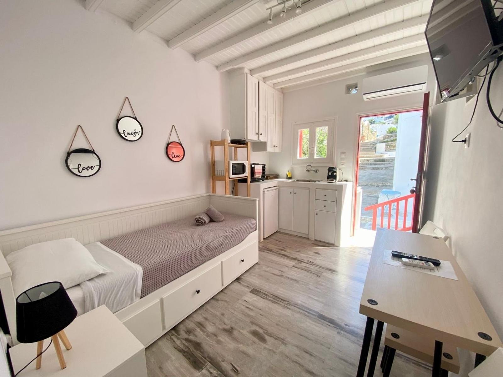 Elenitas Town House With Balcony And Sea View Apartment Mykonos Town Exterior foto